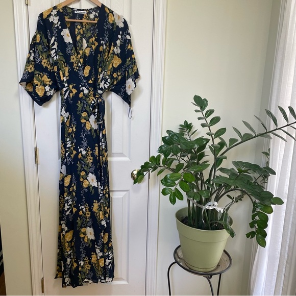Reformation Navy Winslow Floral Kimono Maxi Wrap Dress L - Picture 3 of 11
